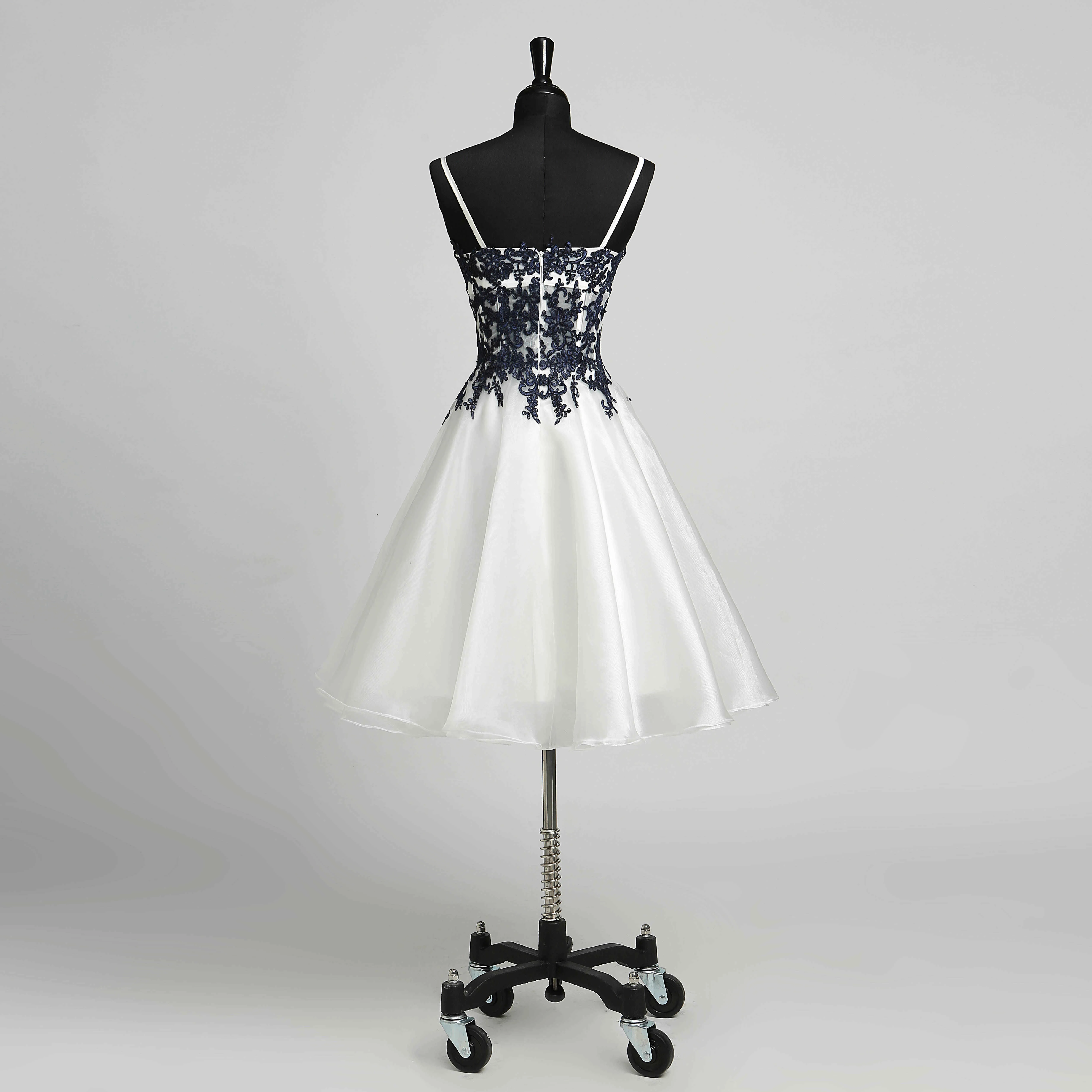 A-Line Straps Organza Elegant Romantic Short Mini Sleeveless Straps Dress with Appliques