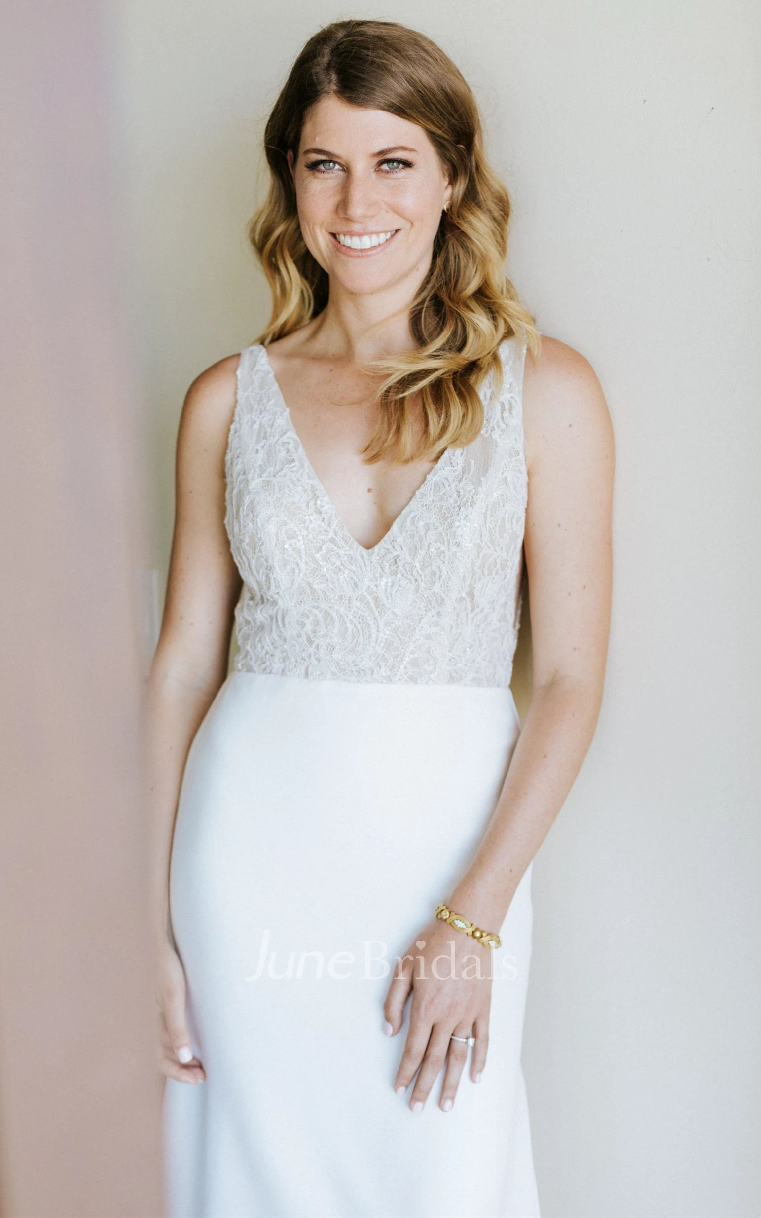 Elegant Mermaid V-neck Chiffon and Lace Sweep Train Spring Wedding Dress