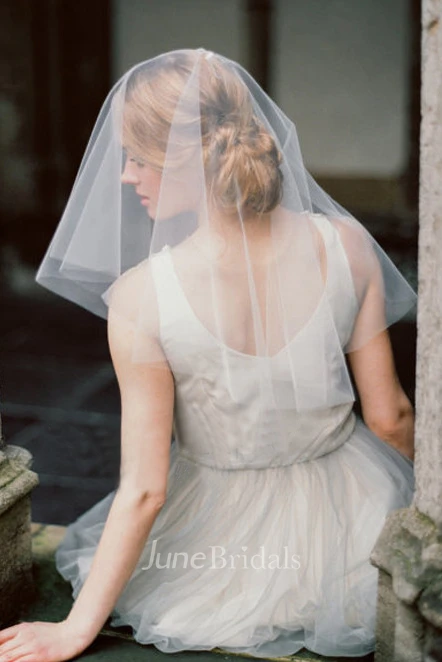 Simple Tulle Short Shoulder Wedding Veil