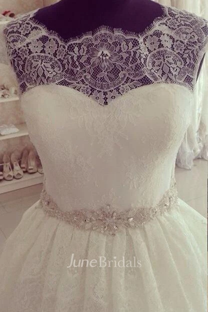 Elegant Lace Fashion Cap Sleeve Princess Wedding Dress With Crystals