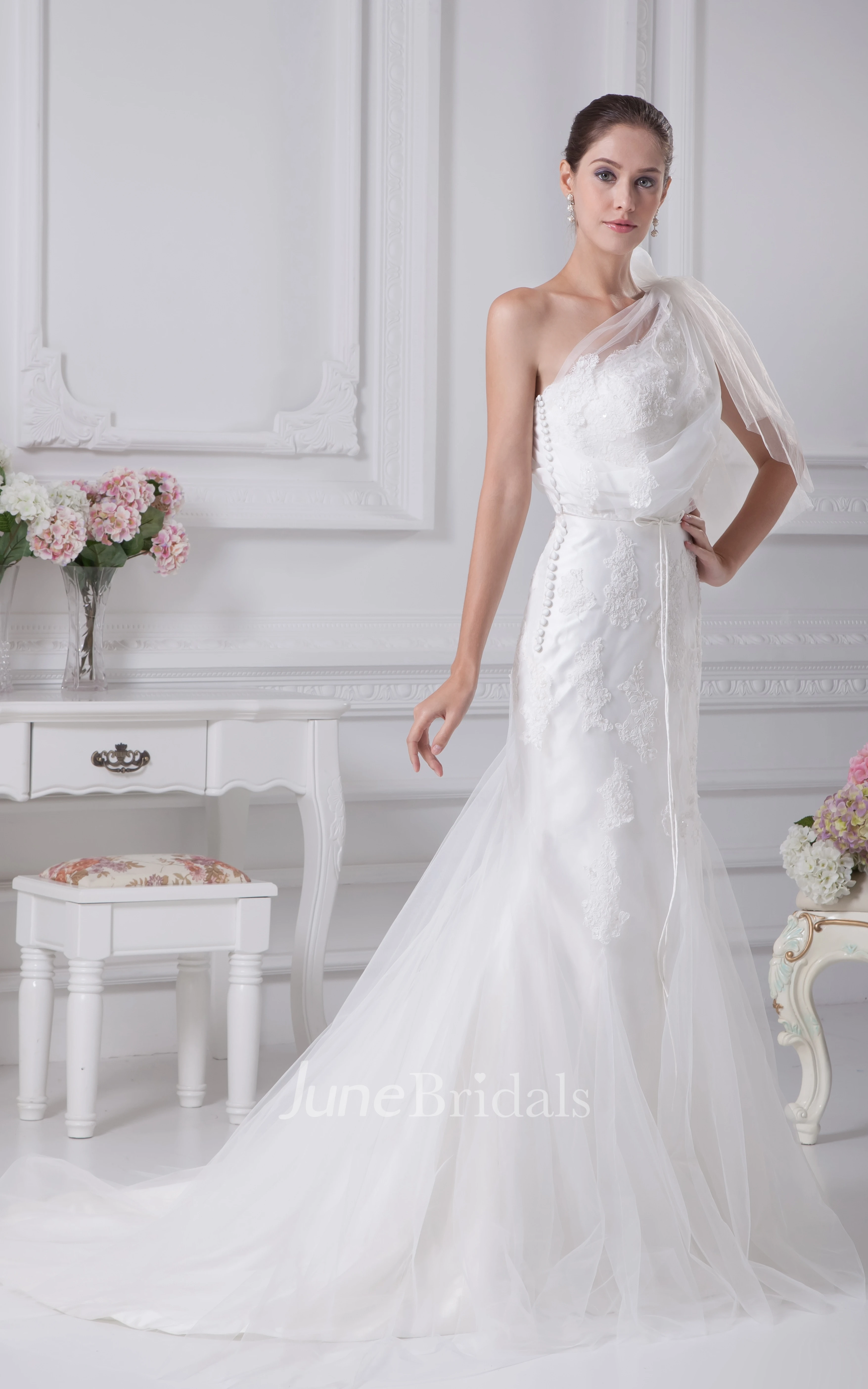 One-Shoulder Tulle Mermaid Dress With Appliques