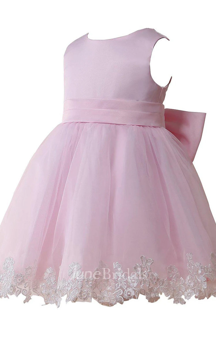 Cap-sleeved A-line Dress With Appliqued Hemline