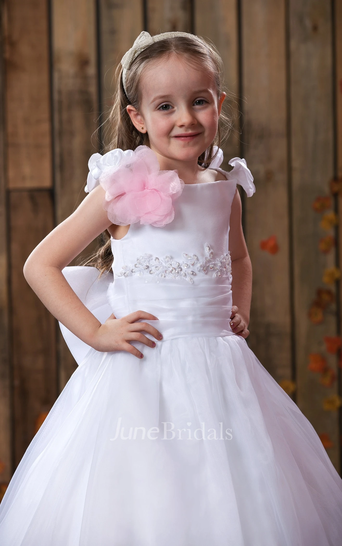 Bateau-Neck Ruched A-Line Flower Girl Dress With Appliques