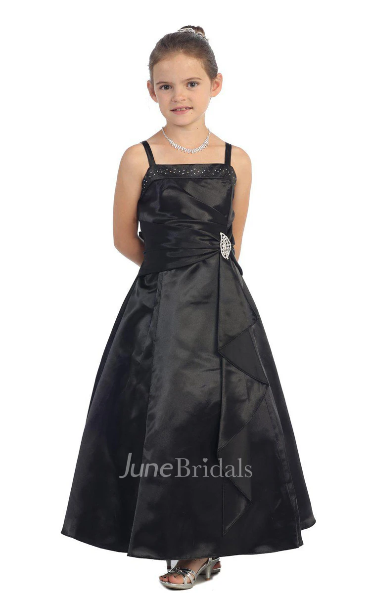 Sleeveless A-line Dress With Pleats and Straps