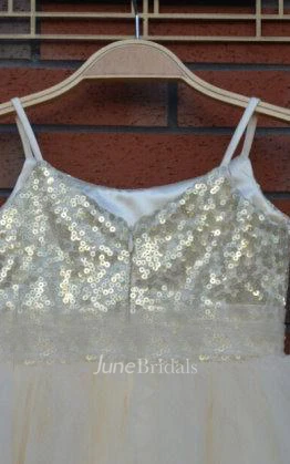 Spaghetti Strap Knee-length Tulle Dress With Sequins