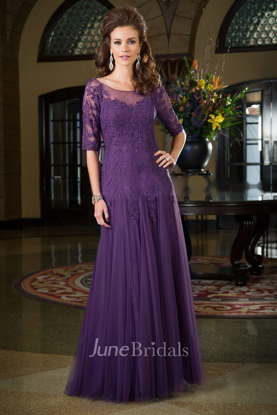 Half Sleeve Scoop-neck Tulle Mother of the Bride Dress With Appliques