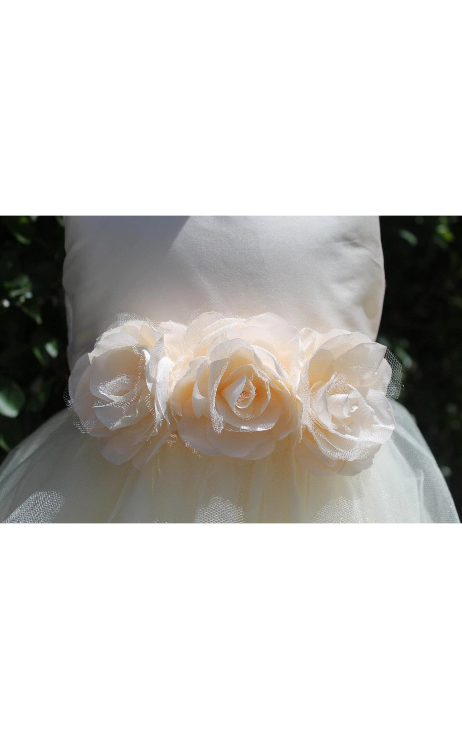 Sleeveless Jewel Neck Flower Waist Tulle Special Occasion Dress With Satin Bodice