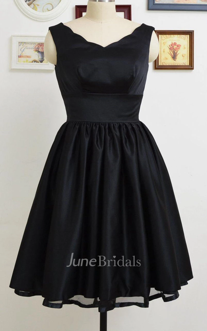 Mini Knee-length V-neck Dress