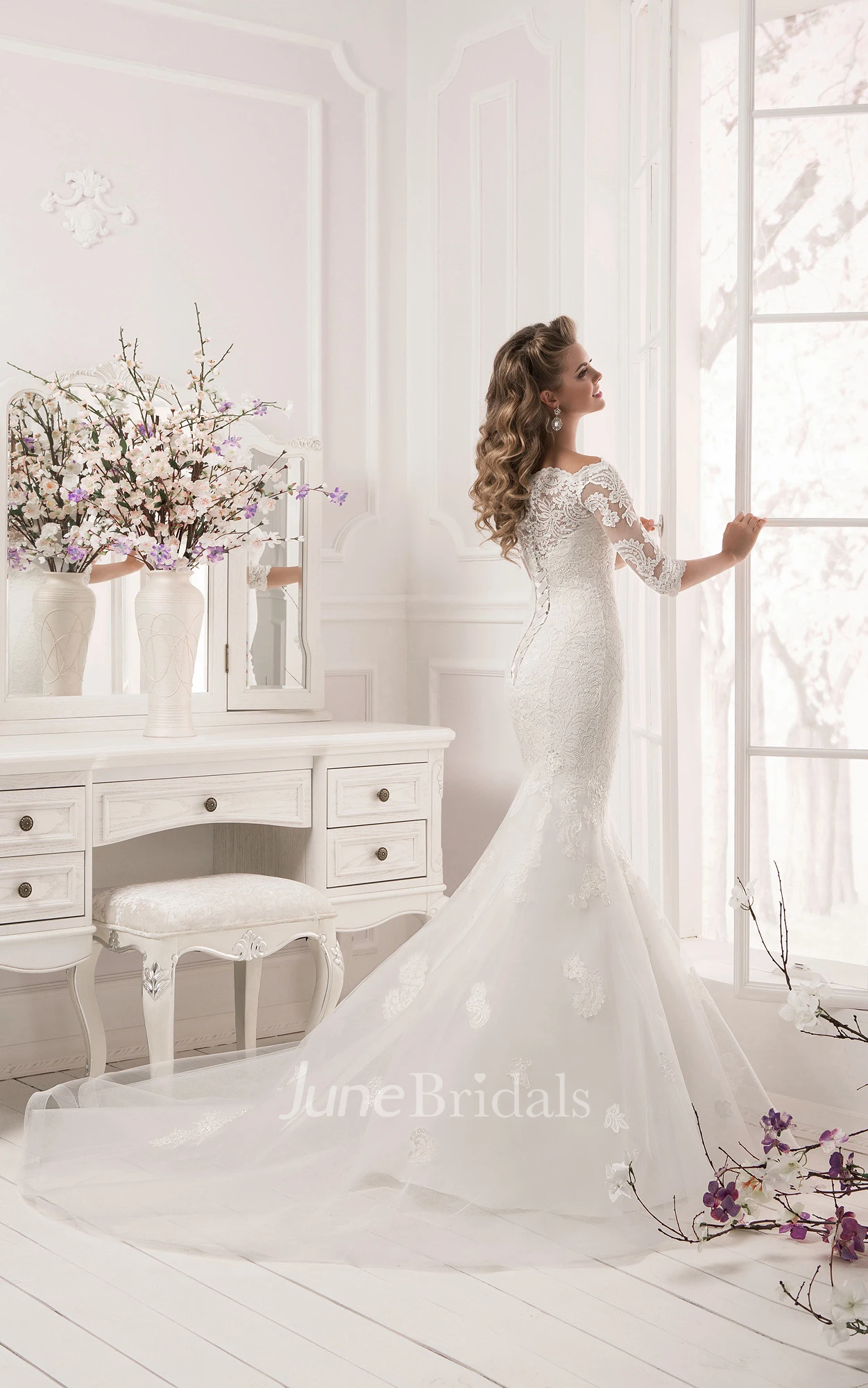 Half Sleeve Scalloped Neckline Lace Mermaid Dress