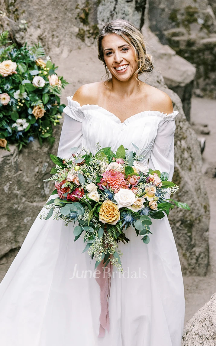 3/4 Off-shoulder Sleeves Sweetheart Elegant Chiffon Wedding Dress with Appliques