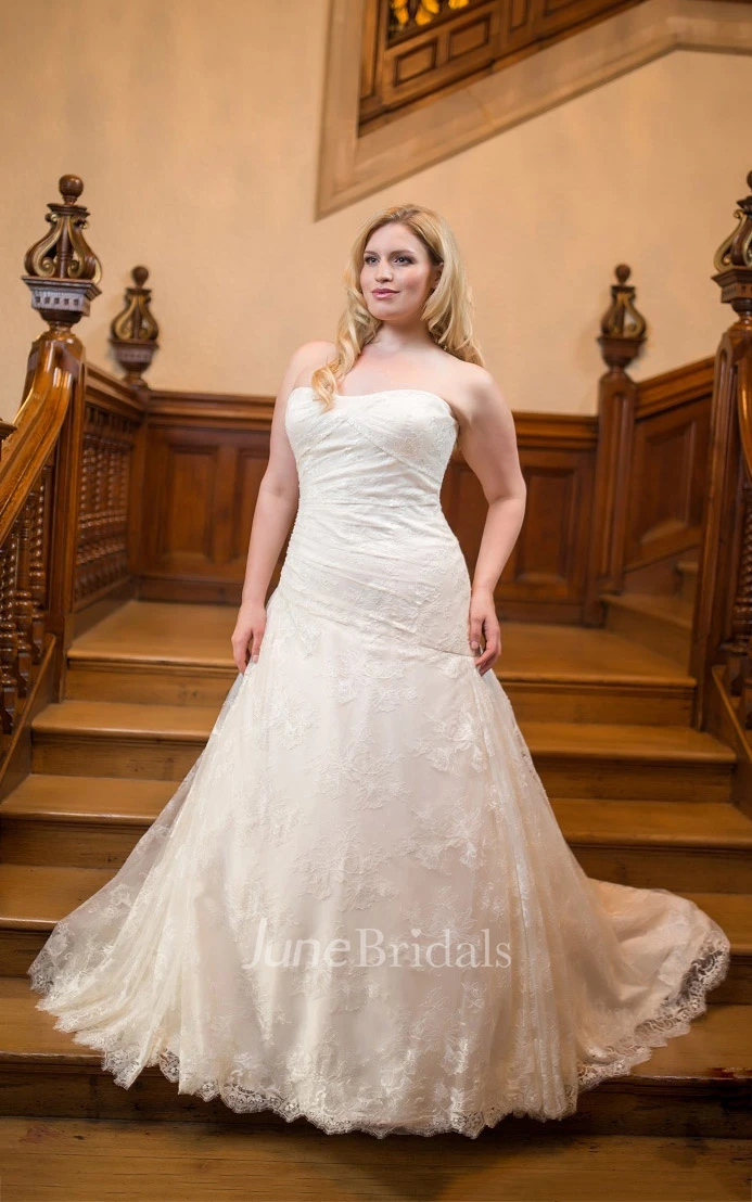 A-Line Long Strapless Sleeveless Lace Court Train  Dress