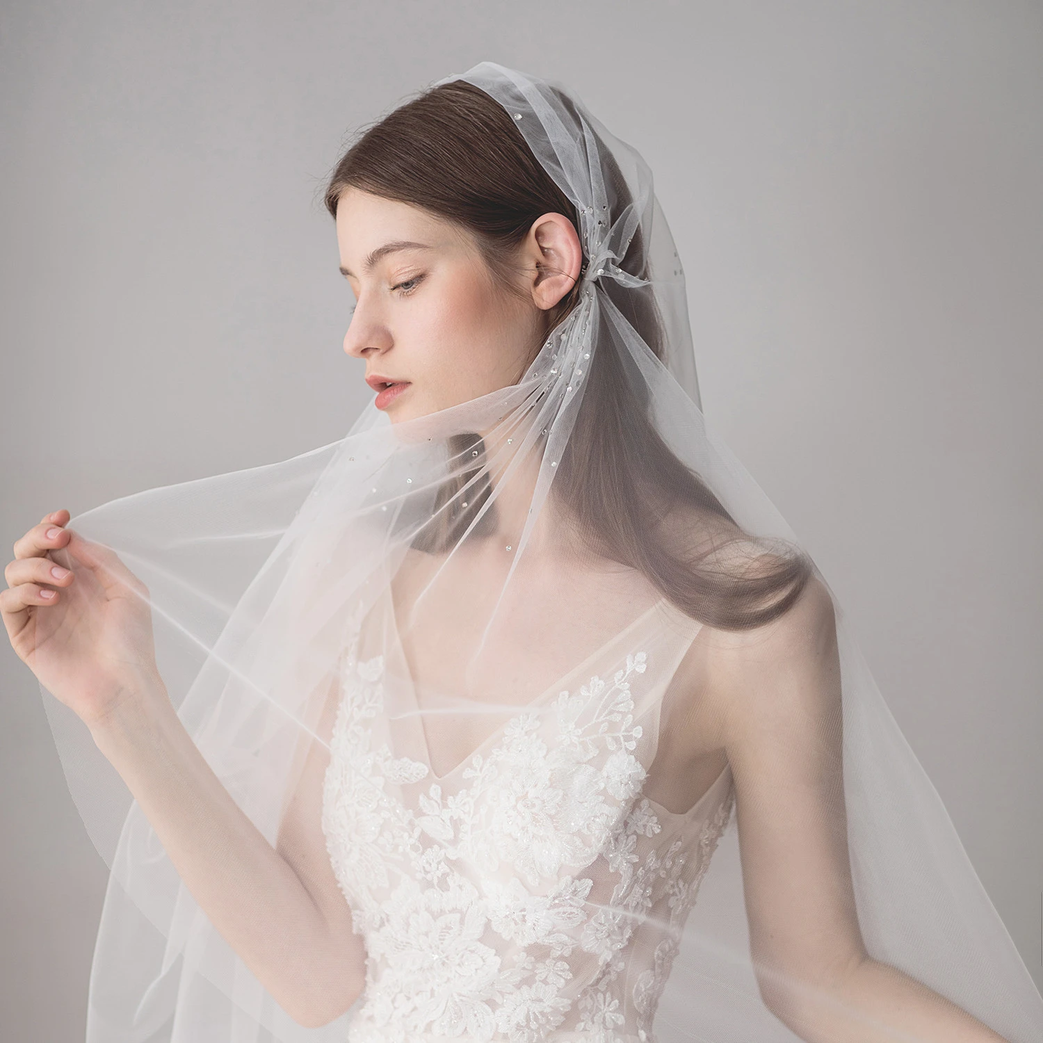 Original Beautiful White Fingertip Bridal Veil