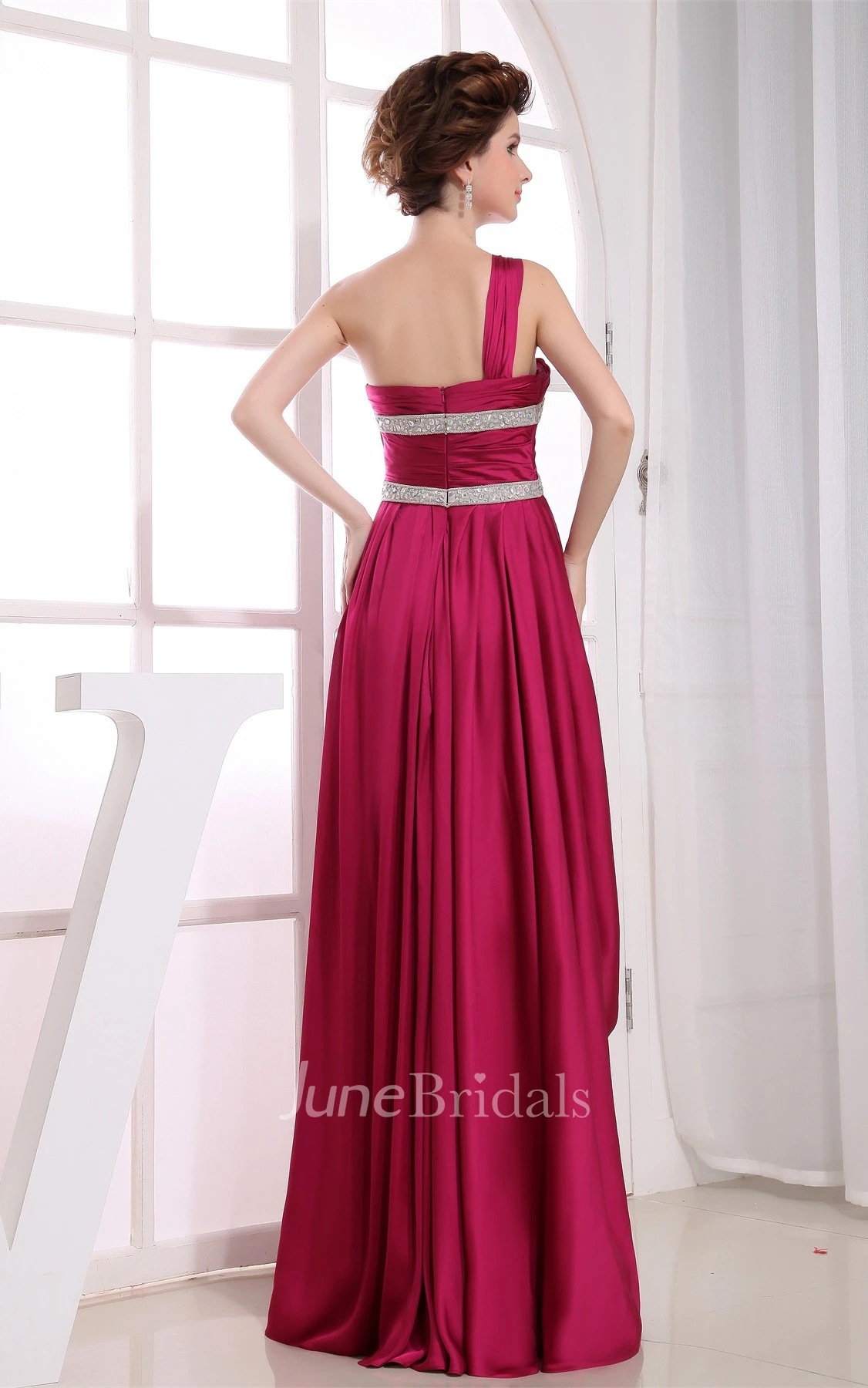 Sleeveless Embroideries Floor-Length Dress with Pleats and Beading