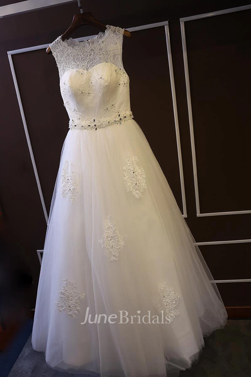 Elegant Sleeveless Lace Wedding Dress Tulle Floor Length