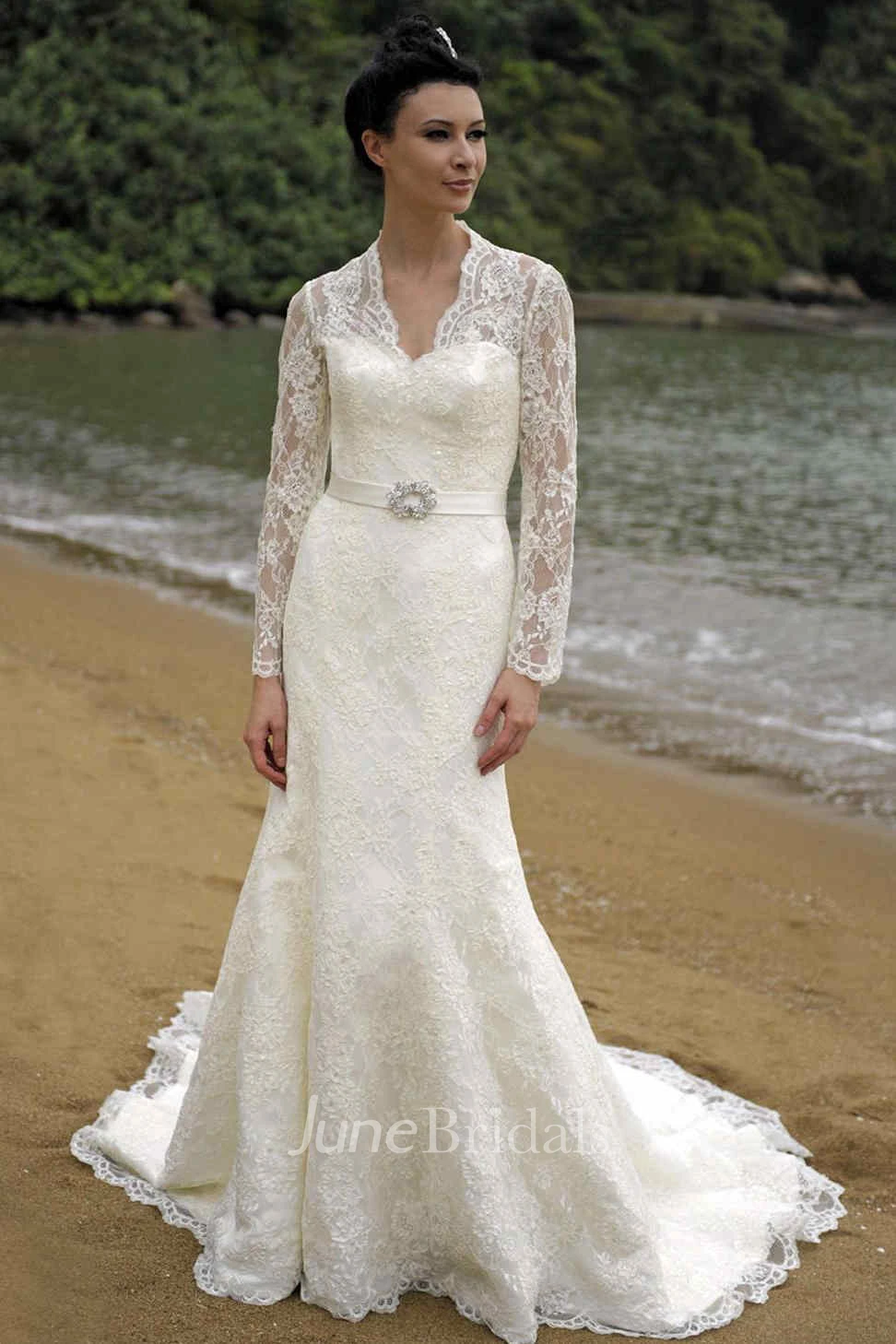 Sheath V-Neck Appliqued Long-Sleeve Lace Wedding Dress With Broach