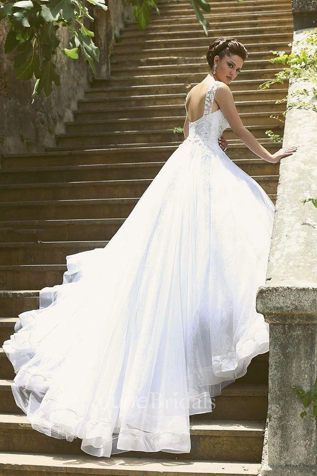 Delicate Strap Tulle Wedding Dress Beadings Appliques Ball Gown