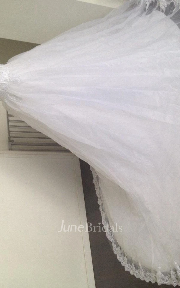 Jewel Neck Short Sleeve A-Line Tulle Wedding Dress With Lace Hem