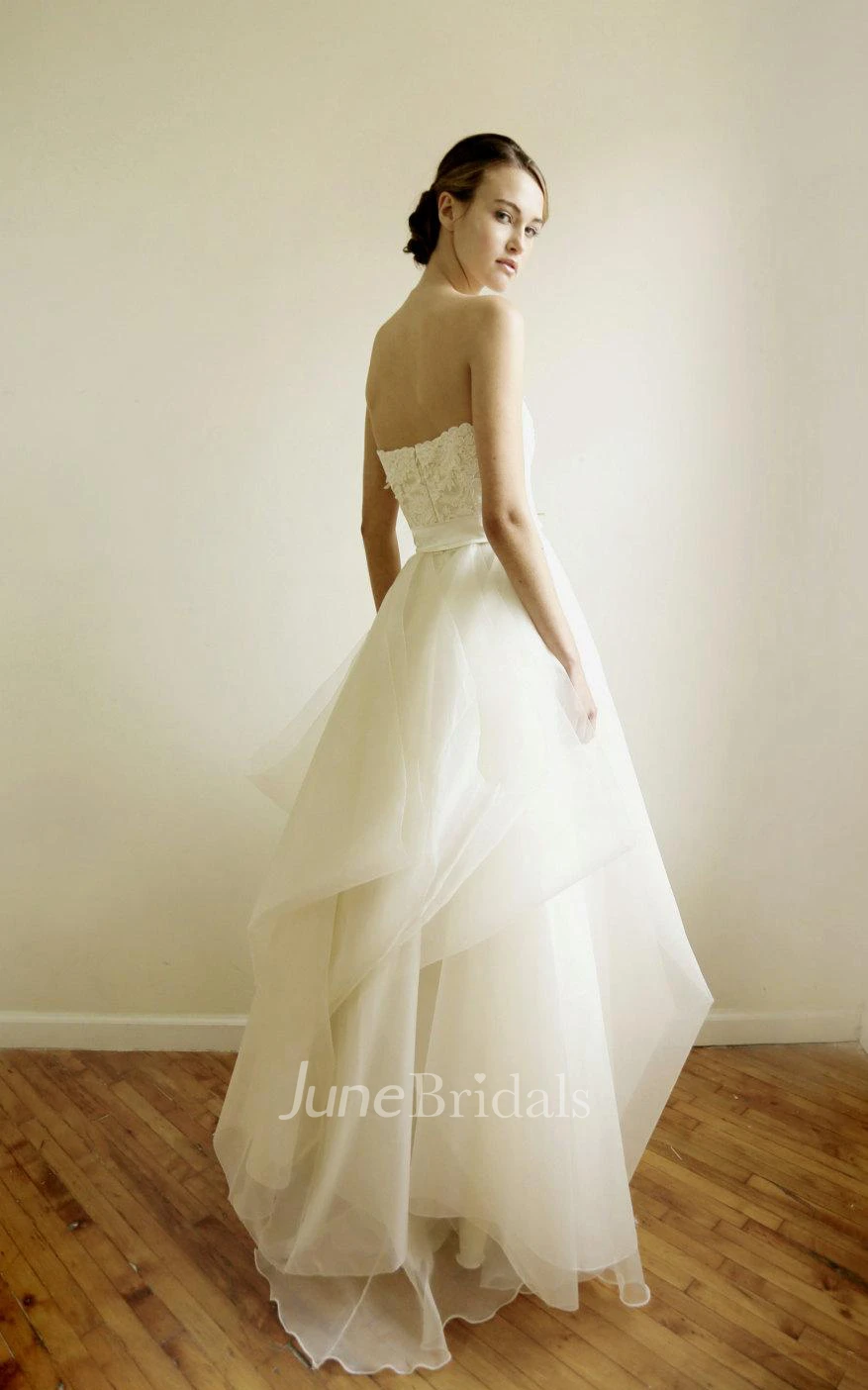 Sweetheart Organza and Lace Wedding Dress With Sash
