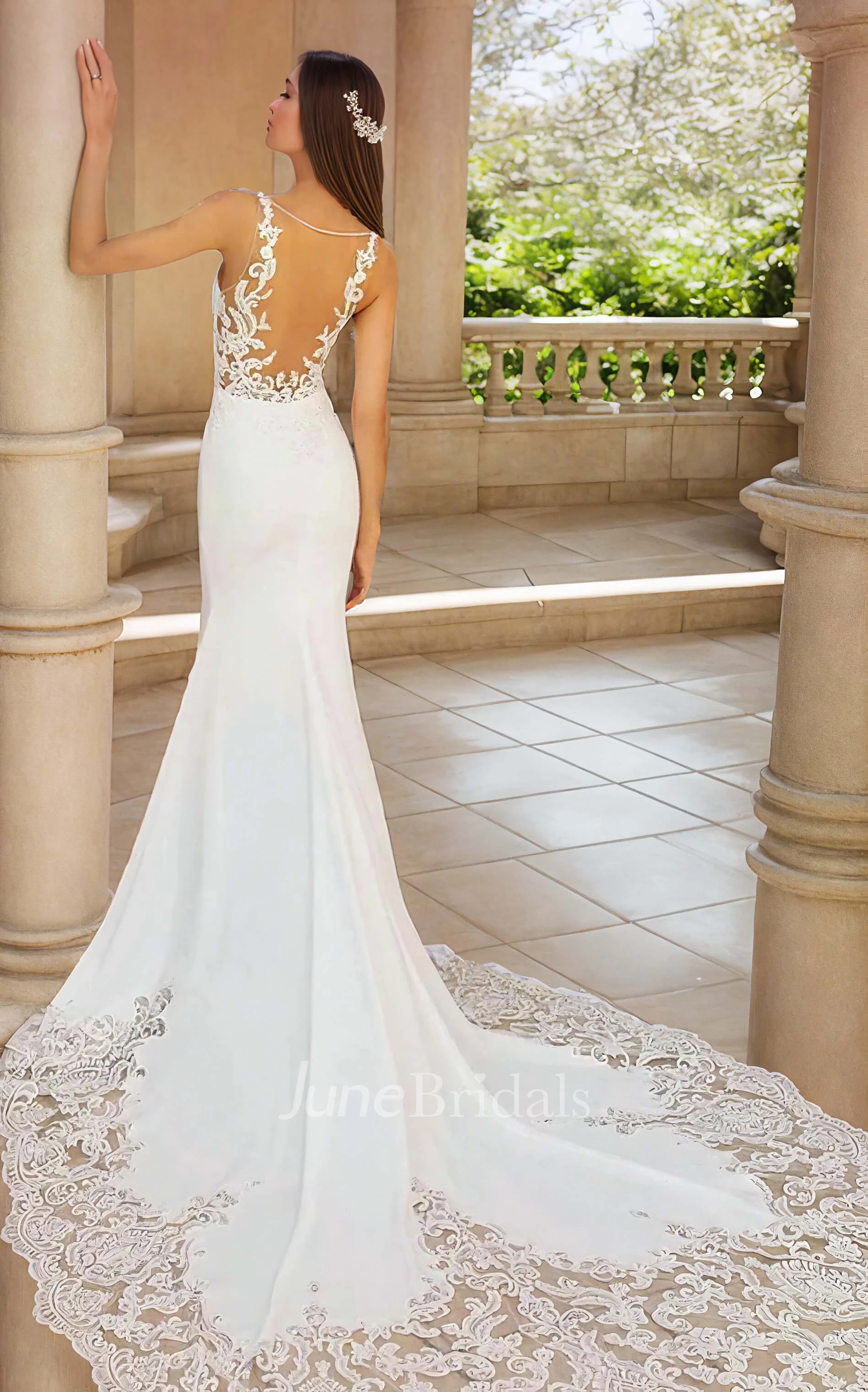 Sexy Vintage Mermaid V-neck Straps Satin Appliques Warm Wedding Dress Elegant Court Sleeveless Floor-length Bridal Gown with Chapel Train Illusion Back