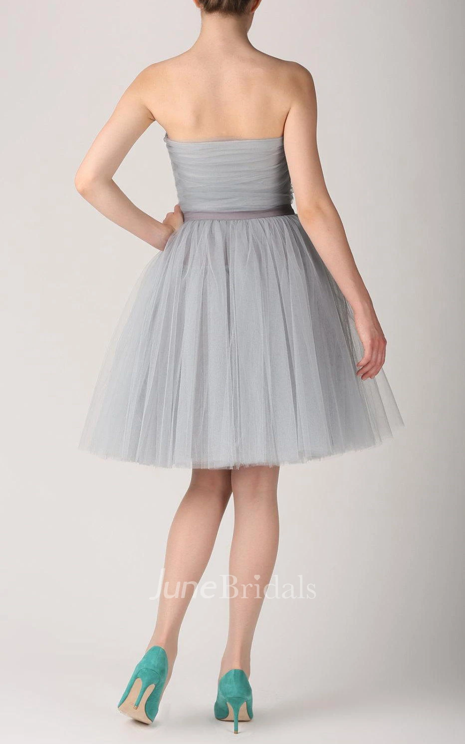 Cute Strapless Tulle Short Knee Length Bridesmaid Homecoming Dress
