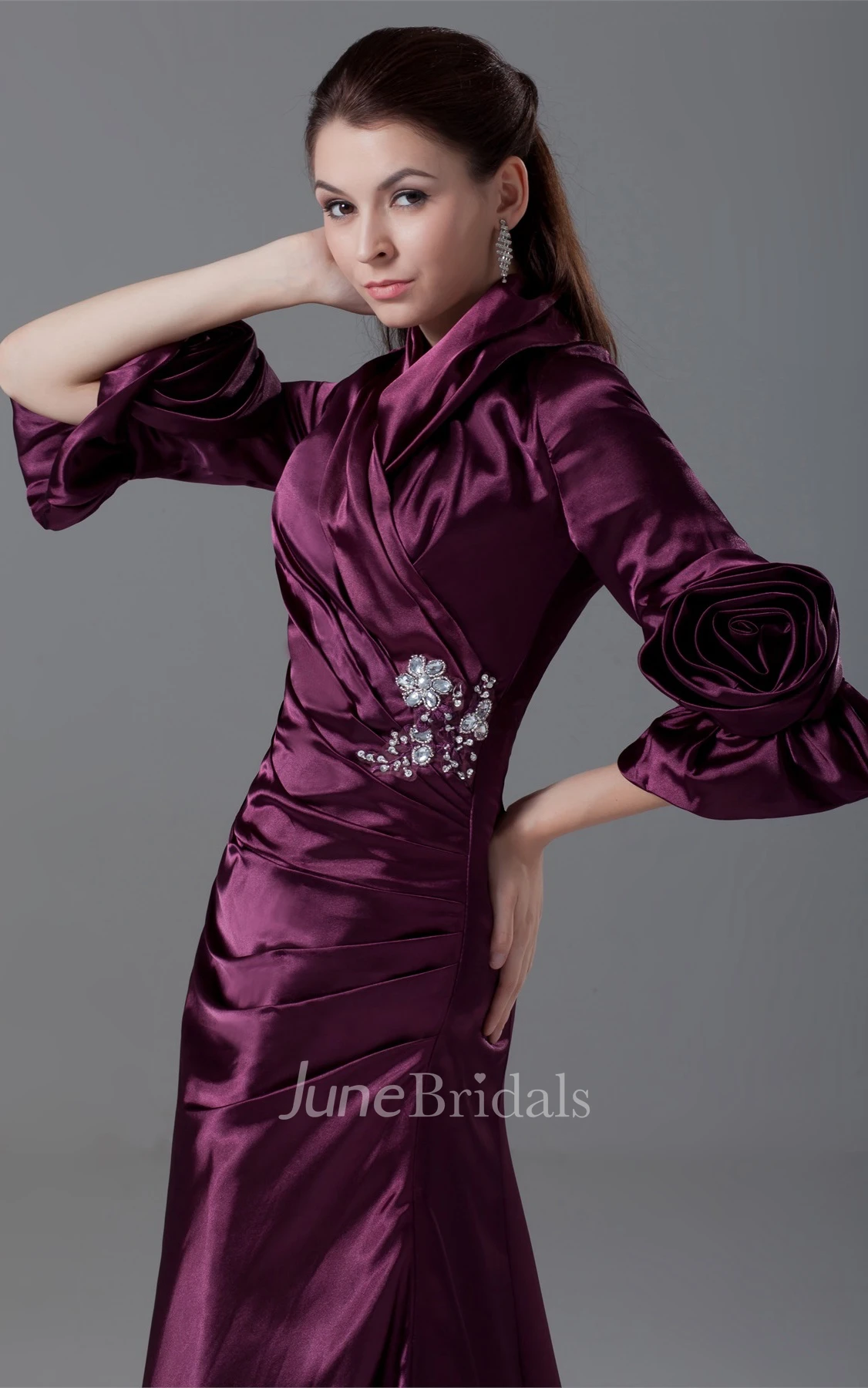 Exquisite Long-Sleeve Side-Ruched Gown with Flower and Beading