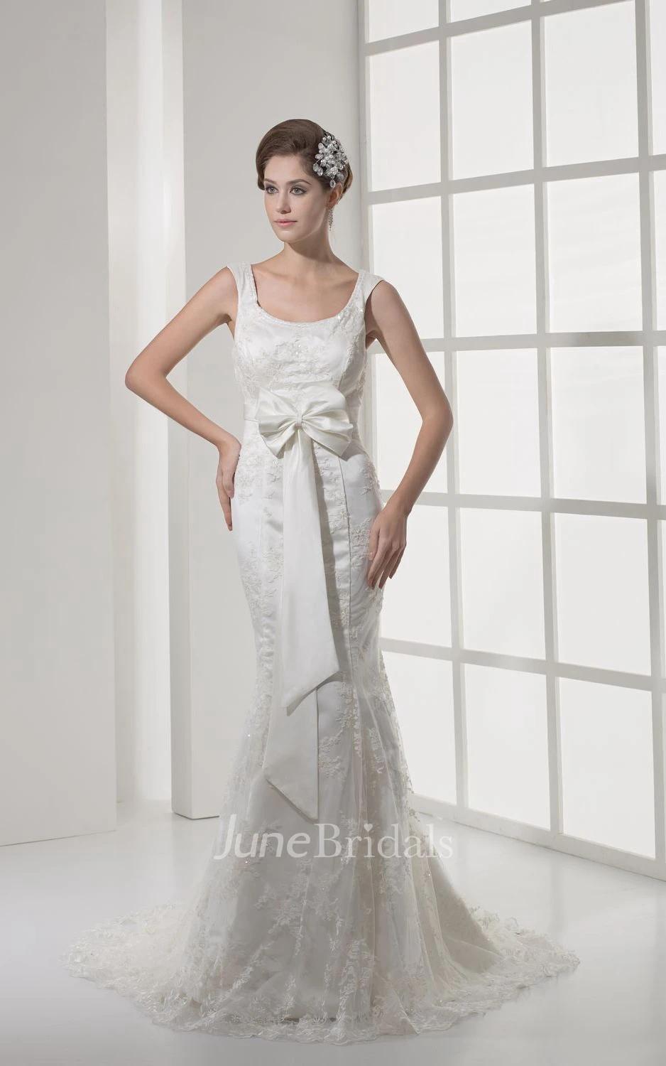 Simple Square-Neck Sleeveless Mermaid Dress With Ribbon and Lace Appliques