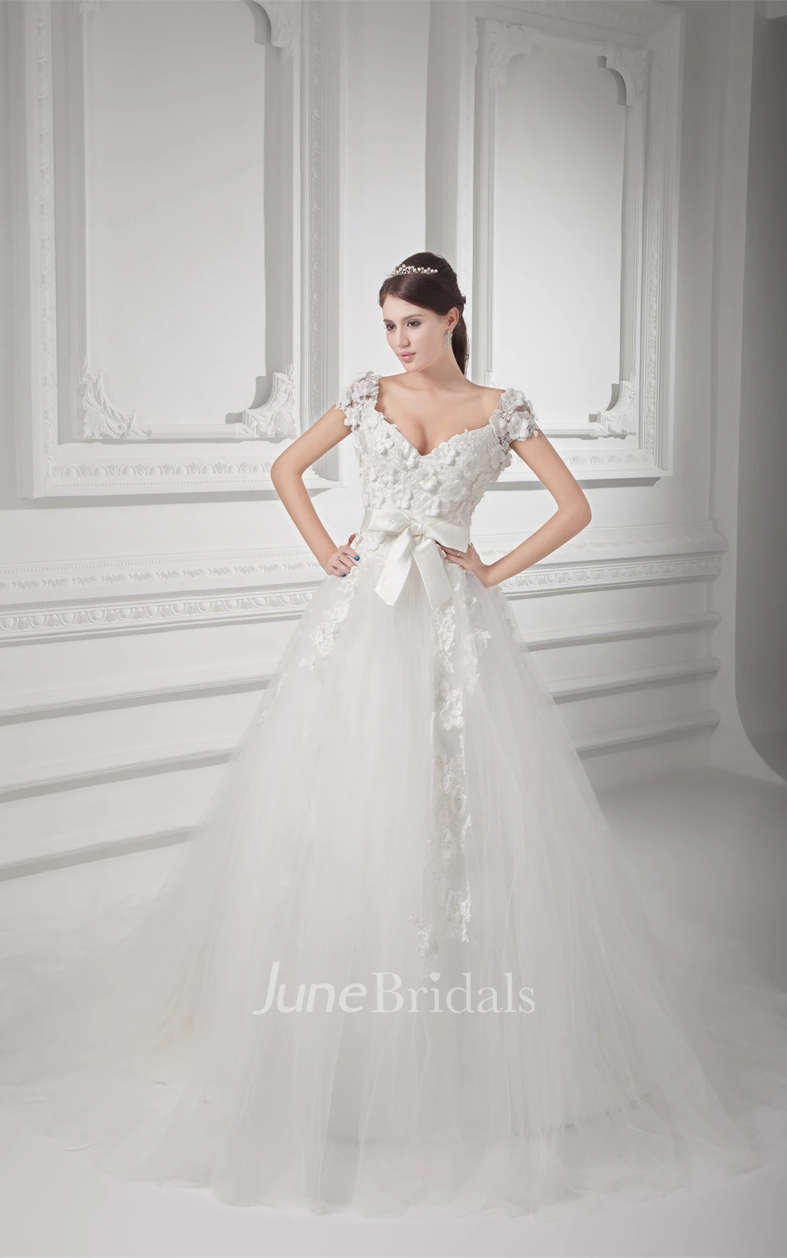 Fairy Caped-Sleeve Lace Ball Gown with Tulle Overlay