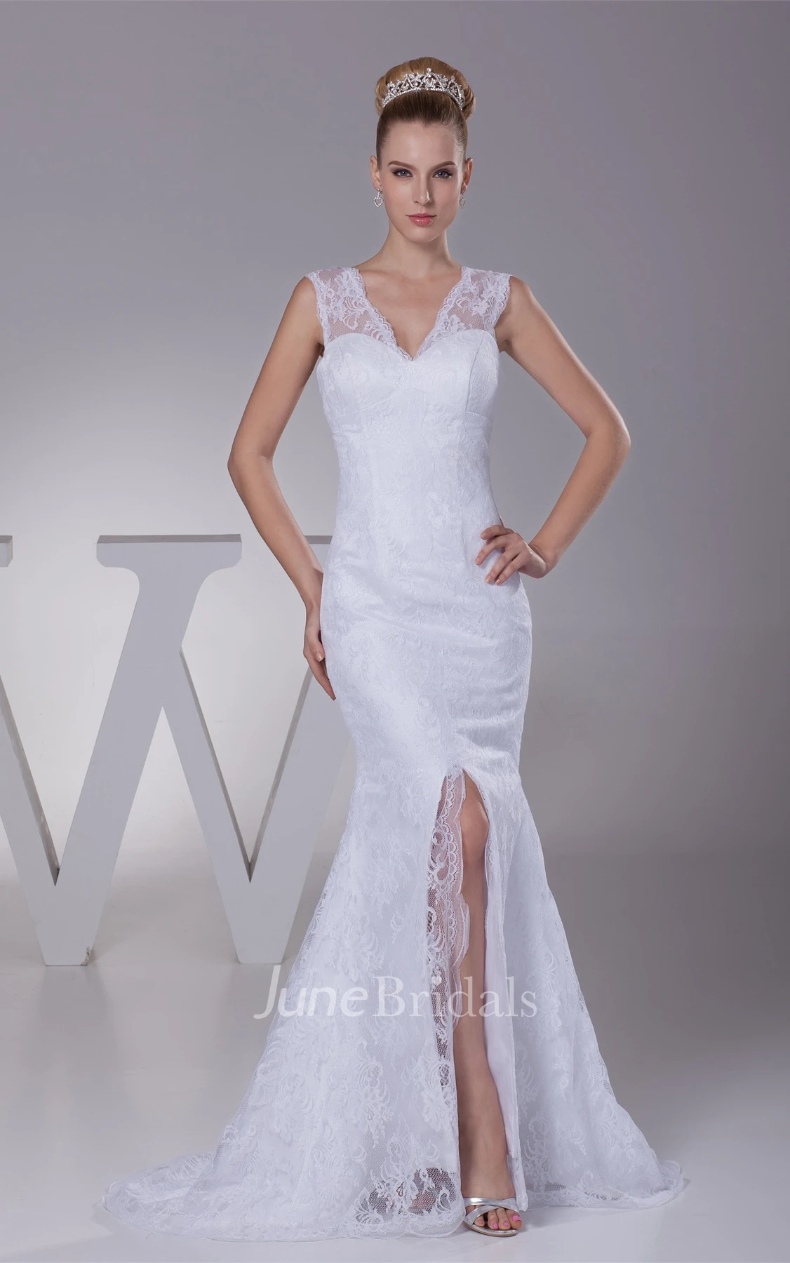 Caped-Sleeve V-Neck Mermaid Dress with Appliques and Front Slit