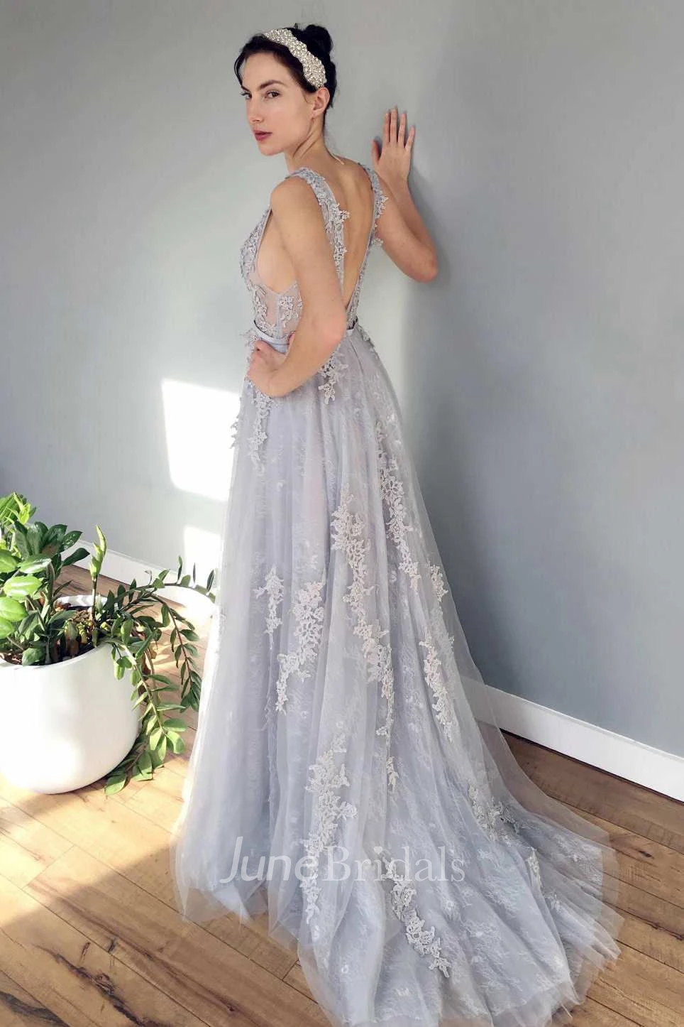 Scoop-Neck Sleeveless Pleated A-Line Lace Appliques Dress With Deep-V Back