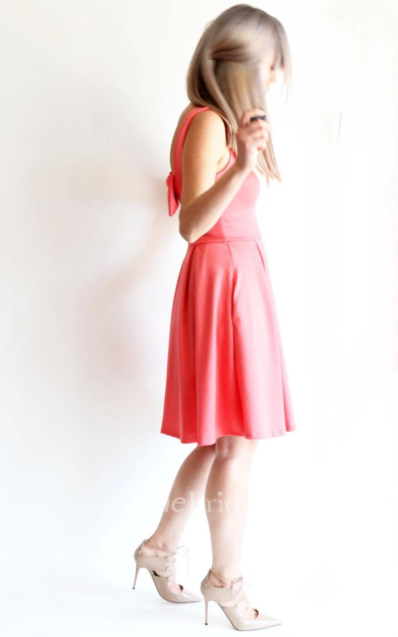 Knee-length A-line Satin Dress With Pleats And Bow