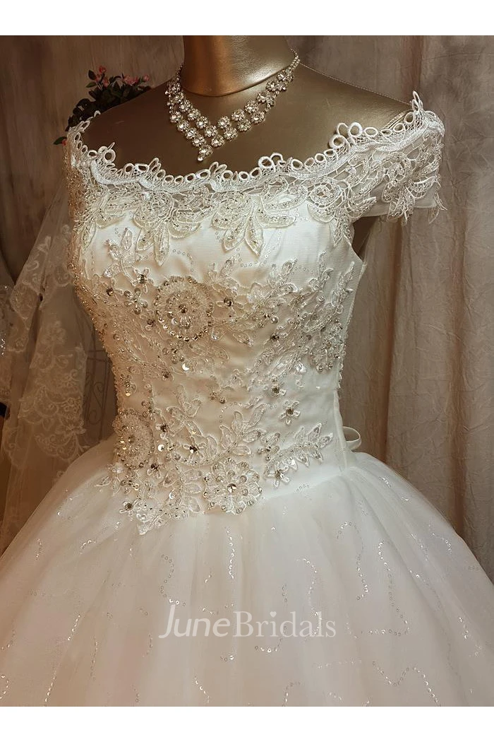 Gorgeous Short Sleeve Lace Wedding Dresses Ball Gown With Appliques