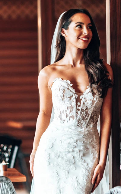 Mermaid Sexy Corset Illusion Elegant Strapless Tulle Charming Lace Appliqued Button Down Zipper Spring Wedding Dress