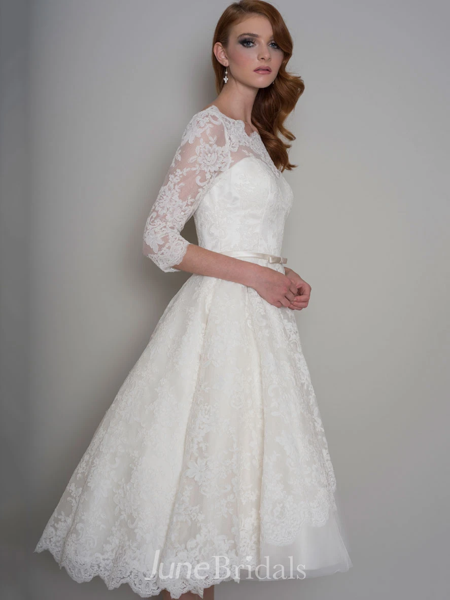 A-Line Knee-Length Half-Sleeve Appliqued Bateau-Neck Lace Wedding Dress