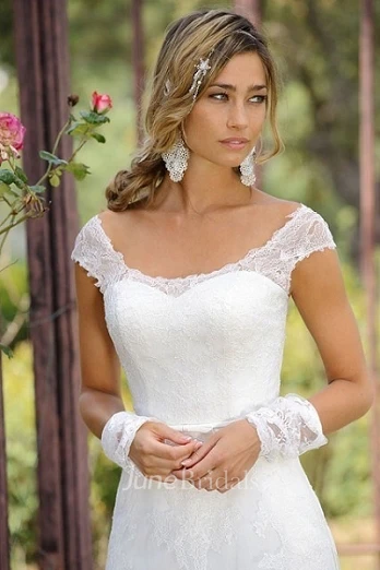 Sheath Cap-Sleeve Scoop-Neck Tulle Wedding Dress With Lace And Sweep Train