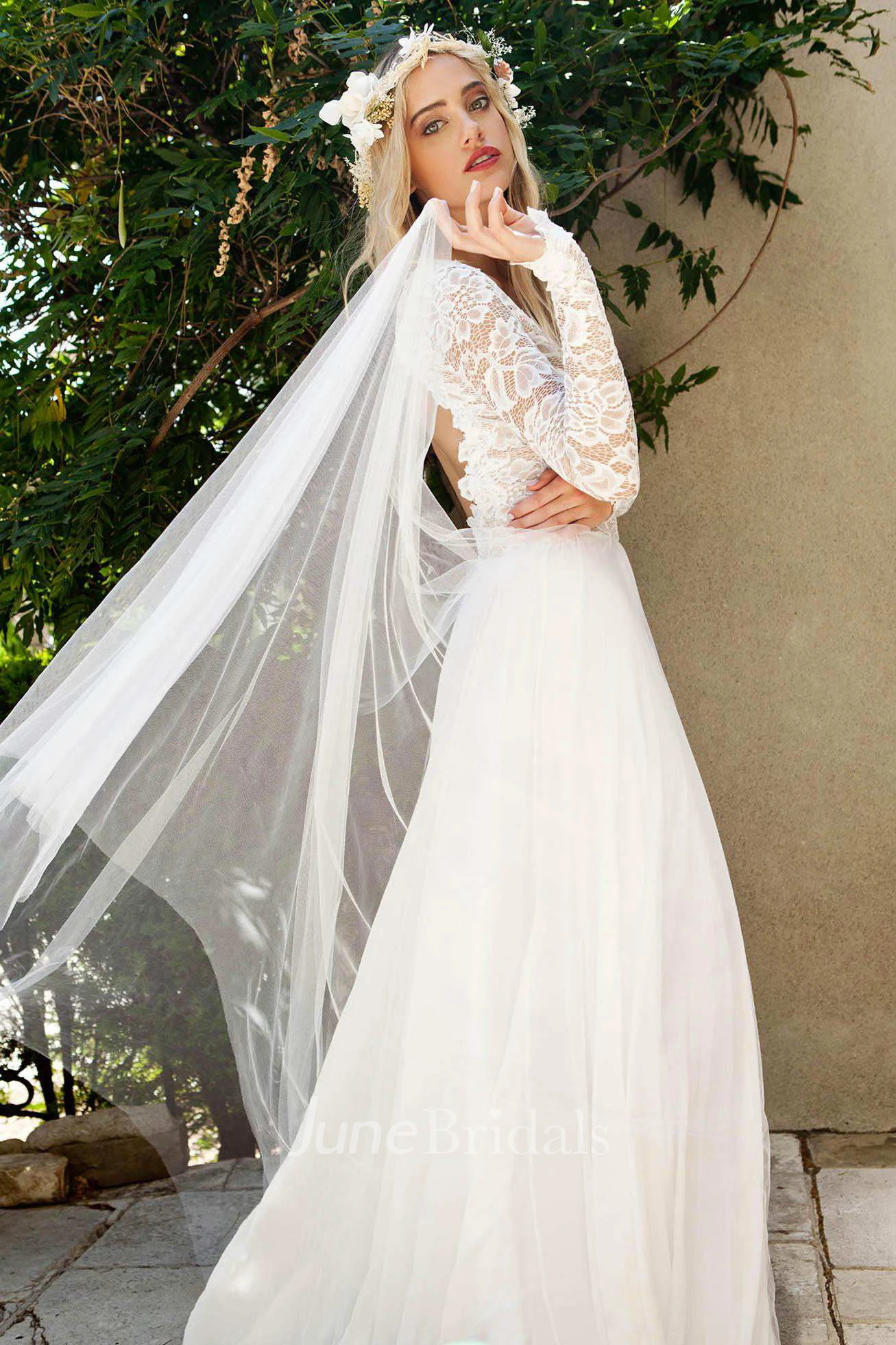 Long Sleeve Chiffon Tulle Lace Wedding Dress
