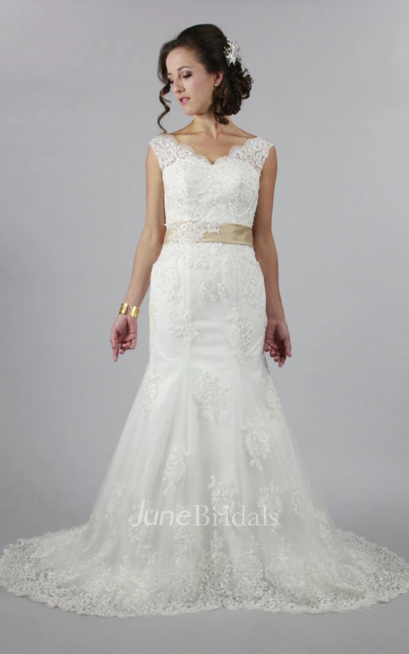 Elegant Mermaid Style V-Neck Wedding Dress With Satin Belt