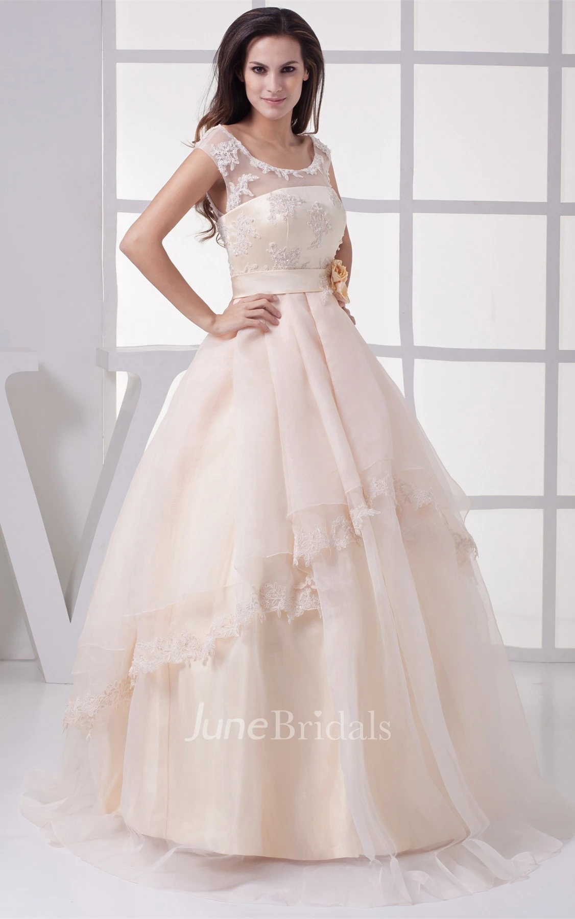 Sleeveless Scoop-Neckline Illusion Sweetheart Dress with Lace Appliques and Side Draping