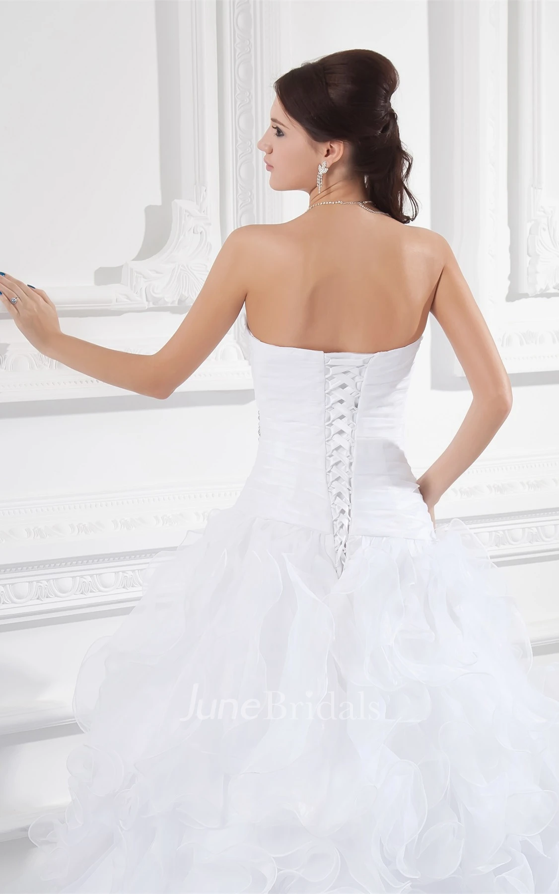 sweetheart ruched criss-cross dress with strass and ruffles