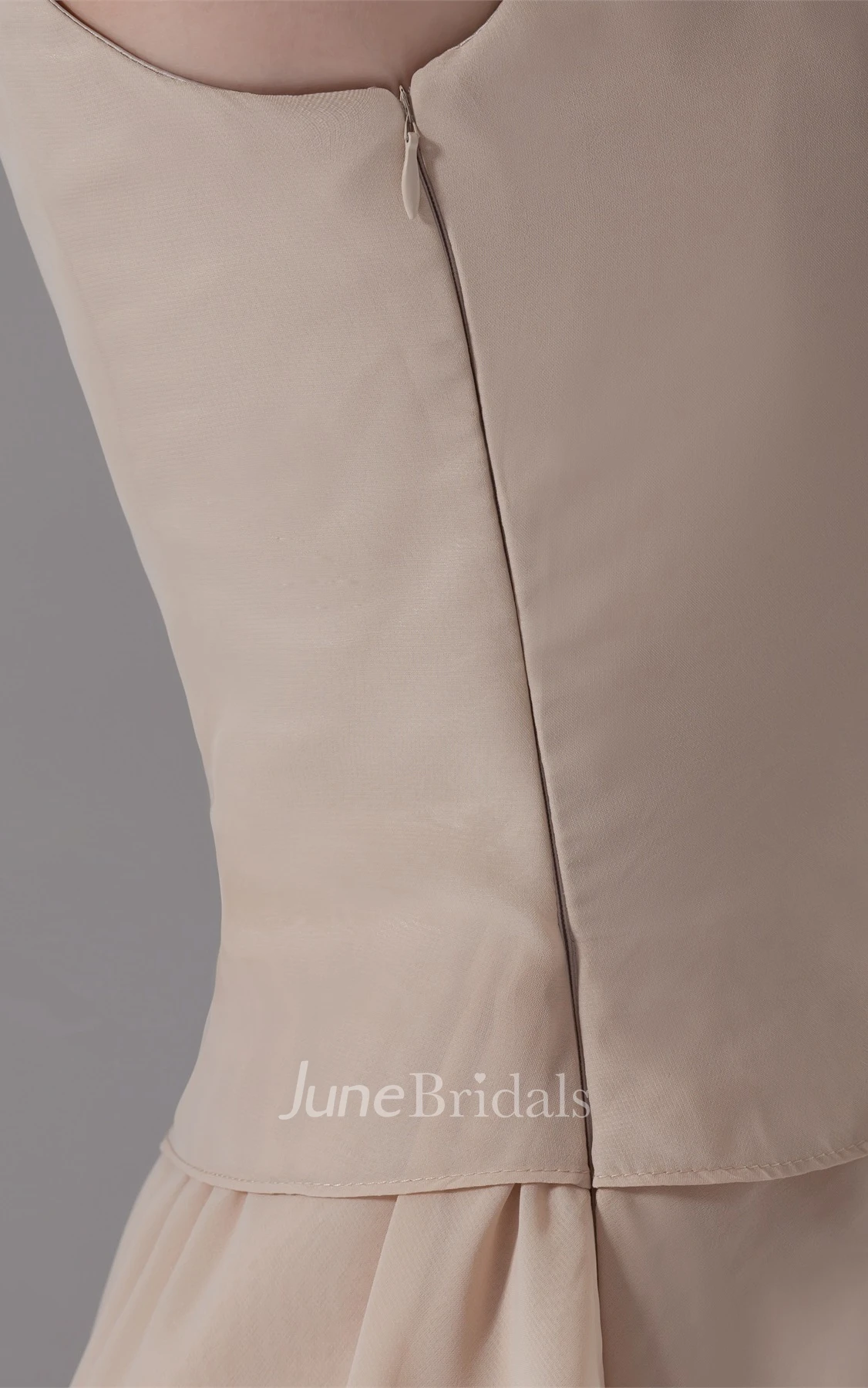 v-neck chiffon long sleeveless dress with layered design