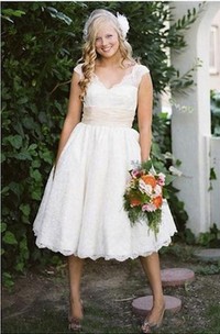 Vintage V Neck Cap Sleeves Appliques Puffy Tulle Tea Length Wedding Gown