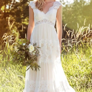 Bohemian V Neck 3D Lace Boho Lace Wedding Dress With Cap Sleeves, Ruched  Backless Design, And Sweep Train Perfect For Country, Outdoor, Or Beach  Weddings BC12042 From Misshowdress, $176.38