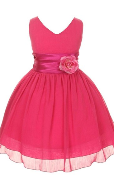 Sleeveless V-neck A-line Dress With Pleats and Flower