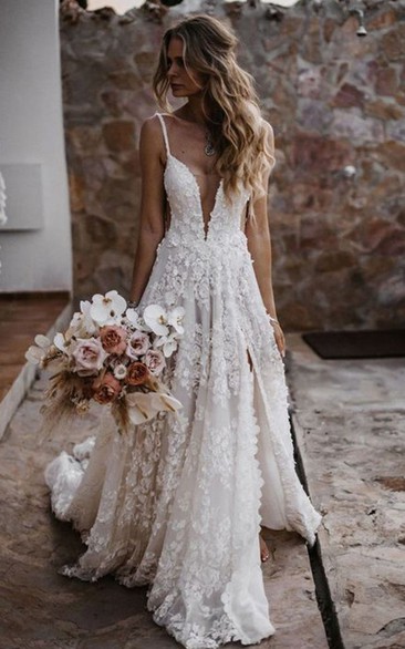 Boho A-Line Lace Tulle Sleeveless Wedding Dress with Split Front Floral Country Garden Court Train Elegant Elopement Western Bridal Gown