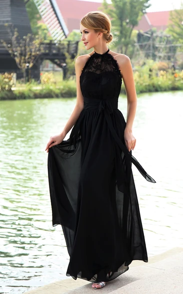 High-Neck Strapless Pleated Maxi Dress With Halter And Ribbon