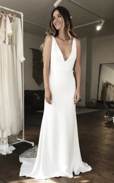 Simple Sleeveless Plunging Stain Gown With Illusion Deep V-back And Lace