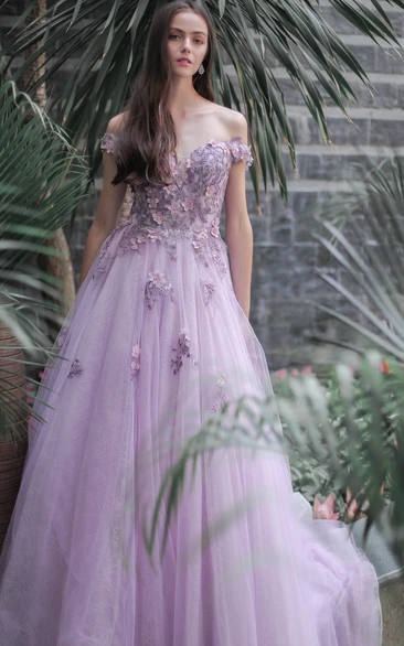 Romantic A-Line Ball Gown Off-the-shoulder Tulle Prom Dress with Appliques
