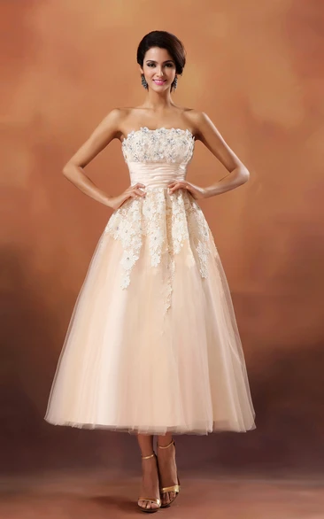 Lovely Cinched-Waisbtea-Length Dress With Lace Appliques