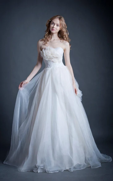 Straoless Sweetheart Wedding Dresses With 3-D Flower Ruffles