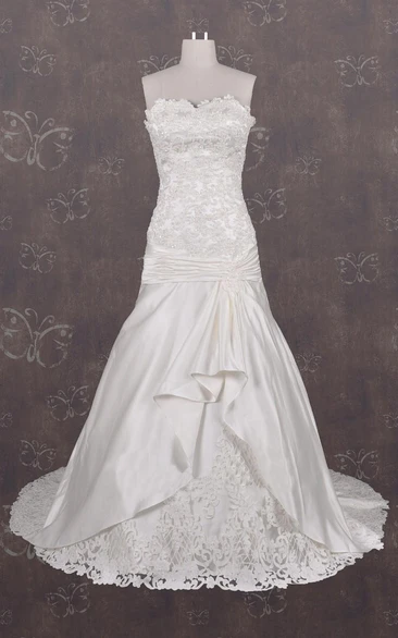 Strapped Dropped Lace Satin Weddig Dress With Appliques