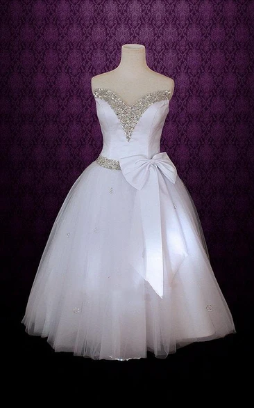 Sweetheart Lace-Up Back Tulle Wedding Dress With Crystal Detailing And Bow